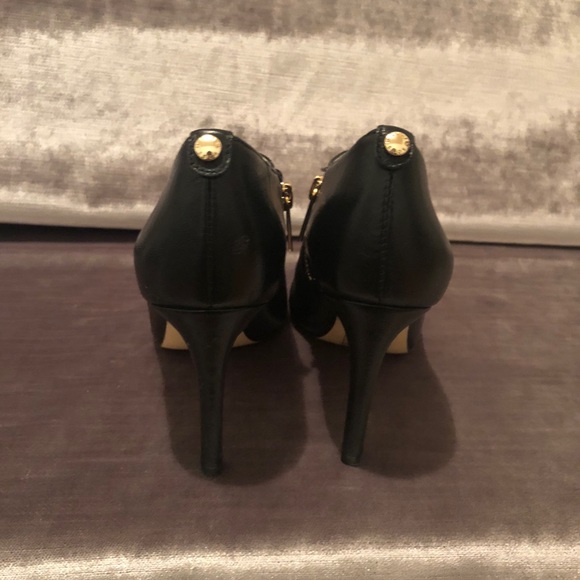 Michael Kors 6.5 black leather ankle booties - Picture 3 of 7
